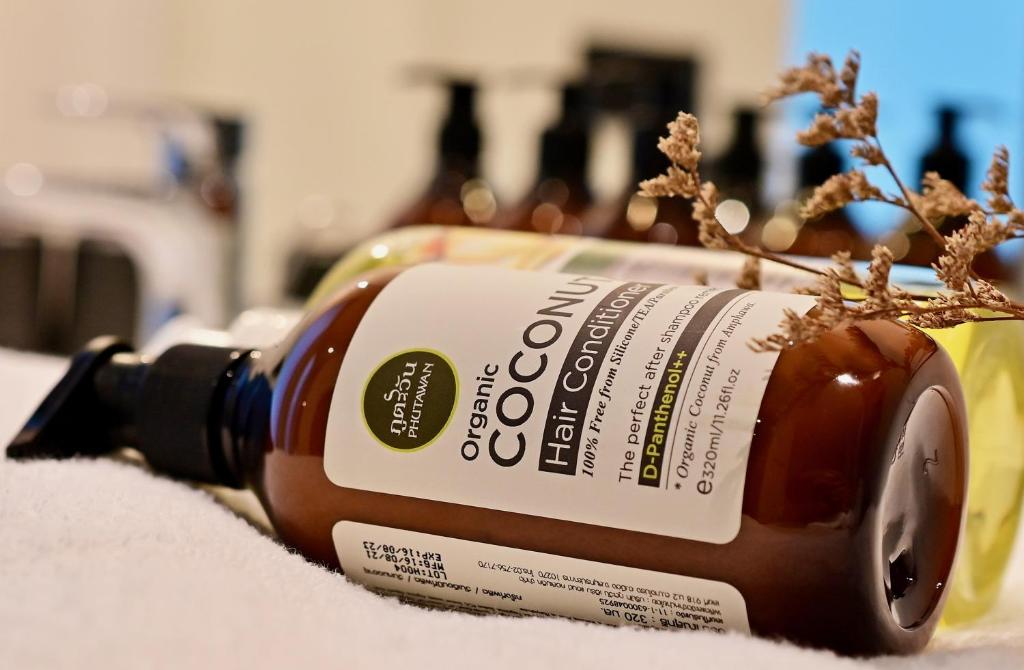 Finding the Best Coconut Oil for Hair